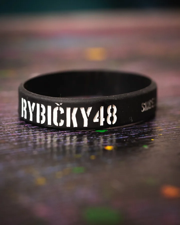 Náramek R48 Černý