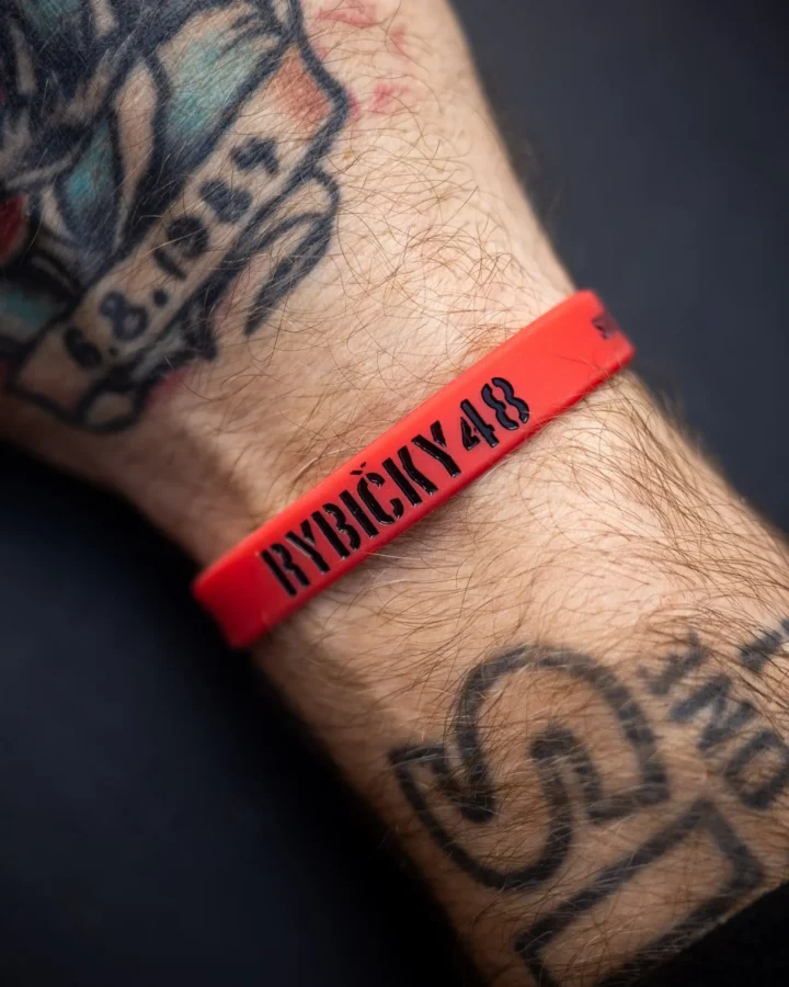 Náramek R48 Červený