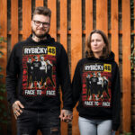 Mikina FACE TO(UR) FACE pro všechny – fotografie zepředu